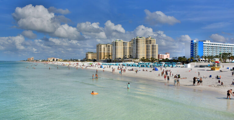 Gobernador de Florida autoriza la reapertura de las playas