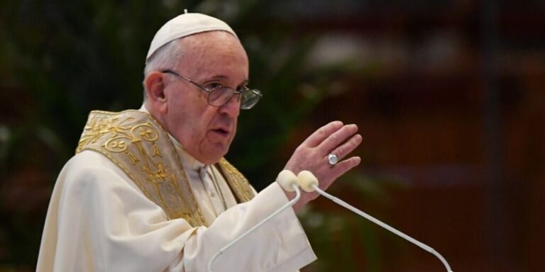 Papa Francisco pide a políticos buscar el bien de sus países en tiempos de Covid-19