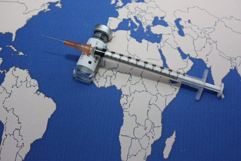 OMS tiene 70 proyectos de vacuna contra el coronavirus