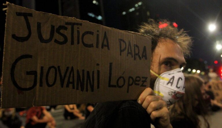 La muerte de Giovanni López, detenido por no usar mascarilla en México