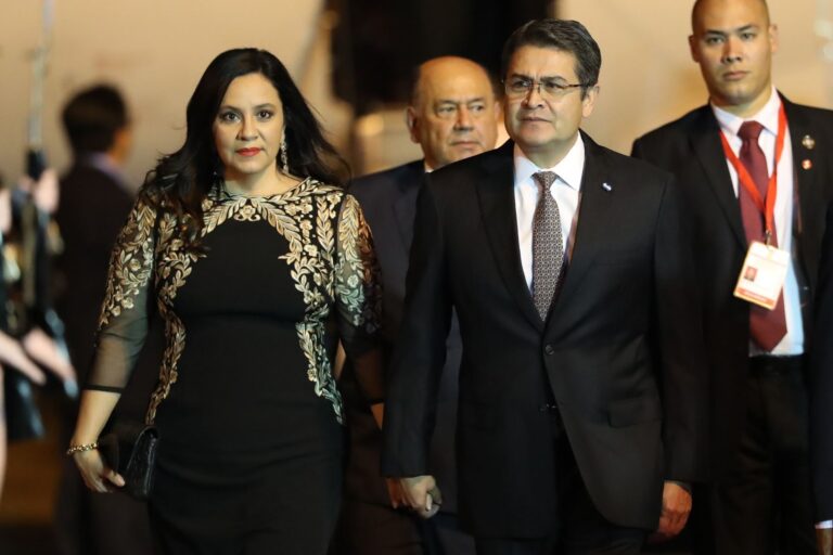 Presidente de Honduras es hospitalizado después de confirmar que tiene coronavirus