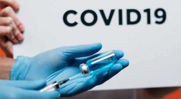 EE. UU. selecciona cinco finalistas para producir vacunas contra el Covid-19