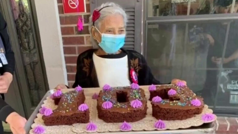Mujer hispana de 103 años le ganó la batalla al coronavirus