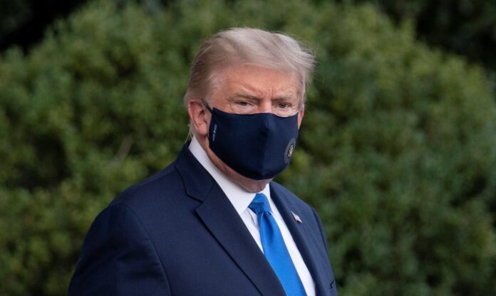 Trump., con COVID-19, se despierta con una cascada de tuits pidiendo el voto