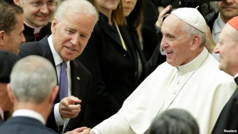 Papa Francisco felicita a Joe Biden, segundo católico en ganar la presidencia