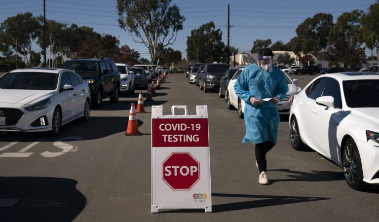 California endurece las restricciones ante el avance del coronavirus