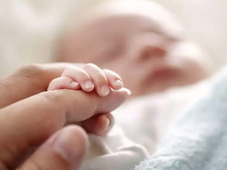 Primer bebé con anticuerpos de covid-19 es una niña nacida en Florida