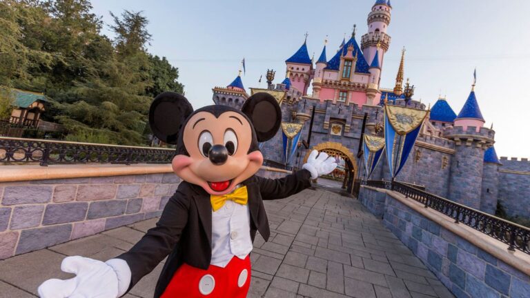 Disneyland reabrirá sus puertas el 30 de abril con acceso limitado