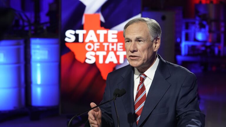 Gobernador de Texas elimina restricciones contra el COVID-19
