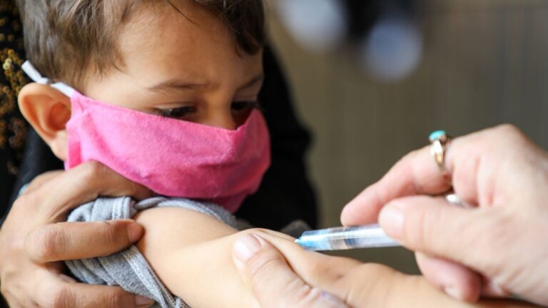 Vacuna contra Covid-19 para niños podría ser aprobada antes de fin de año